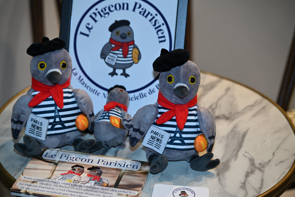 Léon Le Pigeon Parisien 12 cm keyring