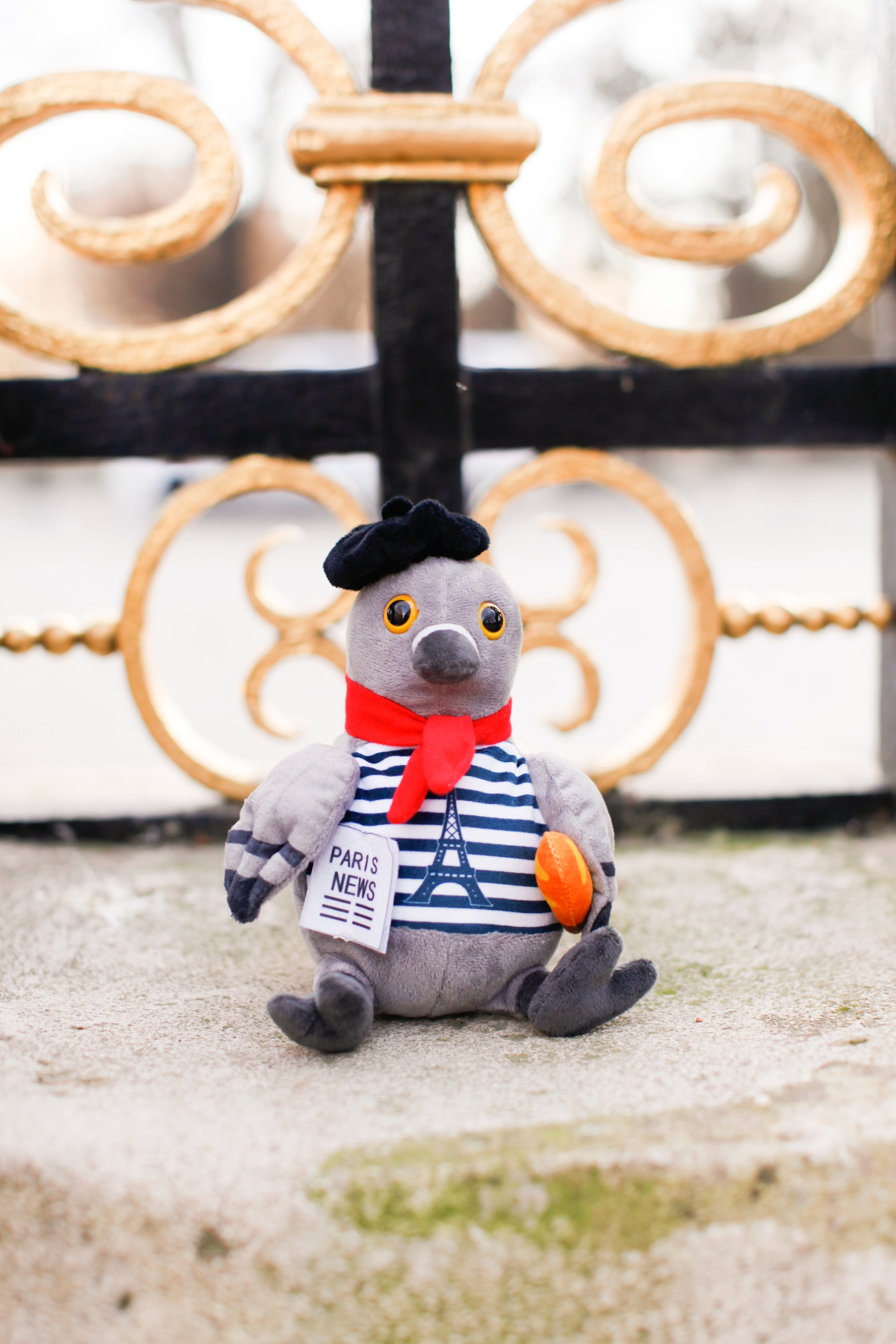 Léon Le Pigeon Parisien 20cm